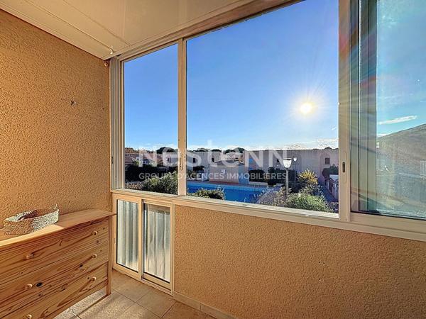 Charmant Duplex meublé 3 pièces de 37.6 m2 avec piscine & place de parking privative en option à Gruissan