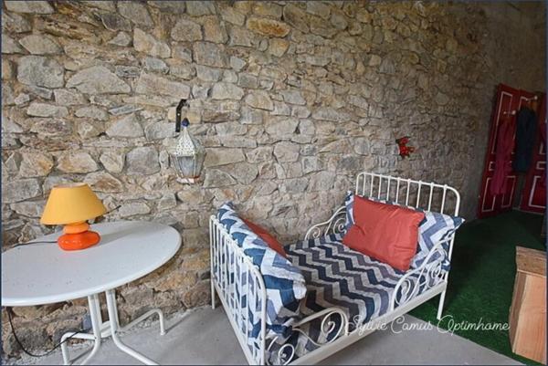 À VENDRE Fonds de commerce et murs Café-Restaurant avec Chambres d’hôtes, aux portes de l’Ardèche