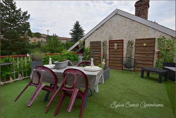 À VENDRE Fonds de commerce et murs Café-Restaurant avec Chambres d’hôtes, aux portes de l’Ardèche
