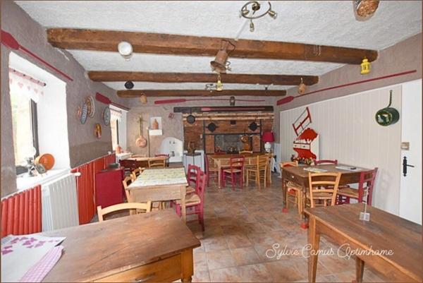 À VENDRE Fonds de commerce et murs Café-Restaurant avec Chambres d’hôtes, aux portes de l’Ardèche