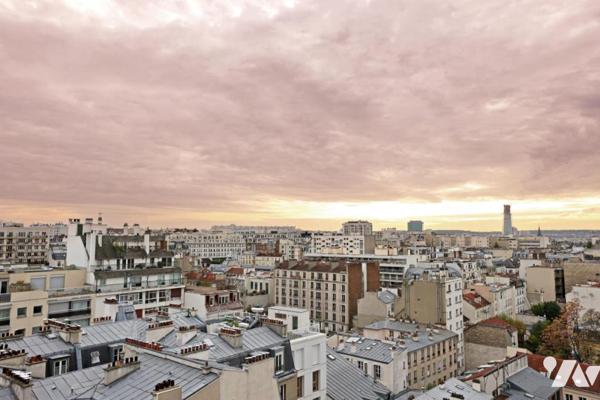Dernier étage traversant avec balcon et terrasse plein sud
