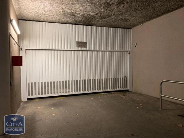 Parking à louer Villeurbanne (69100)