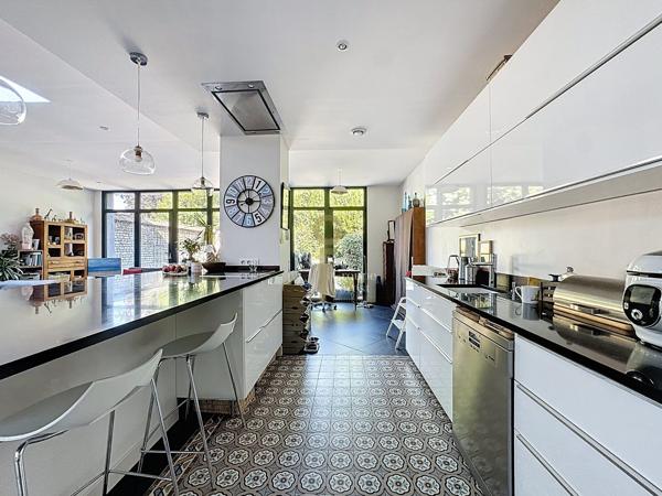 Maison mitoyenne 2 côtés