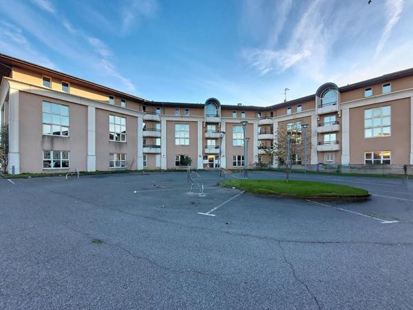 A VENDRE - TOULOUSE quartier Purpan - Studio de 22m² avec place de parking aérienne