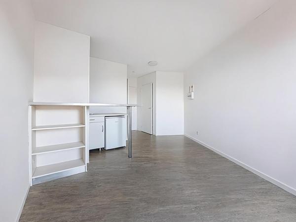 A VENDRE - TOULOUSE quartier Purpan - Studio de 22m² avec place de parking aérienne