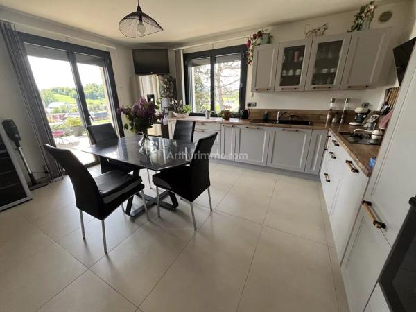 Vente                                                      Maison
                        
                     3 pièces                      112 m2                     à Belley