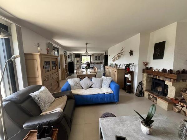 Vente                                                      Maison
                        
                     3 pièces                      112 m2                     à Belley
