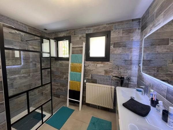 Vente                                                      Maison
                        
                     3 pièces                      112 m2                     à Belley