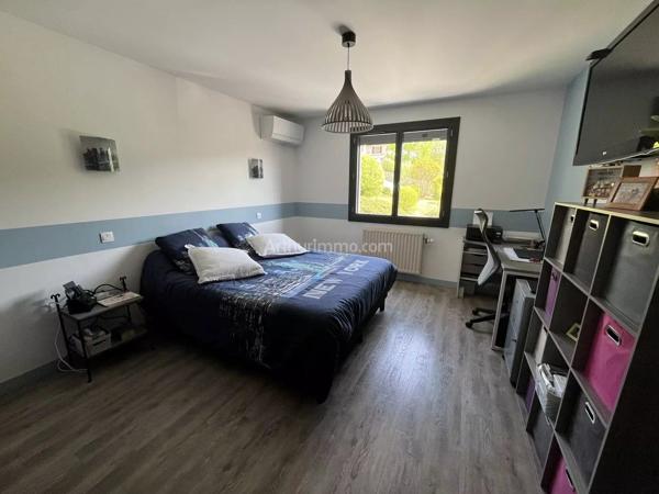 Vente                                                      Maison
                        
                     3 pièces                      112 m2                     à Belley
