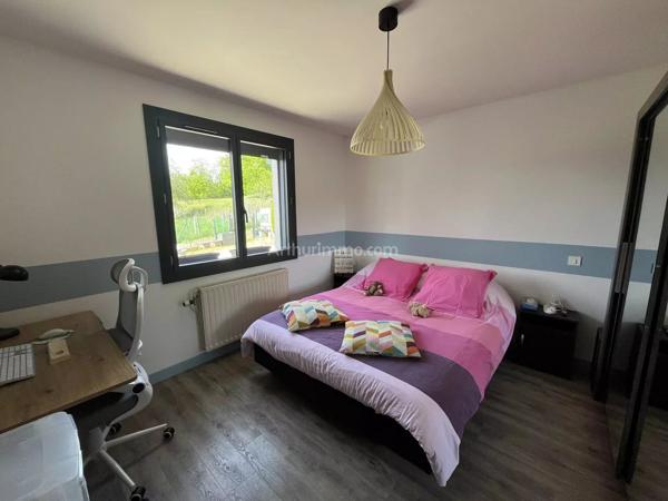 Vente                                                      Maison
                        
                     3 pièces                      112 m2                     à Belley