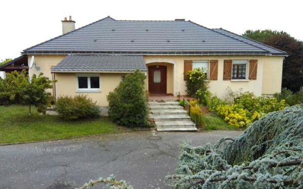 Maison à vendre    6 pièces •  Désertines