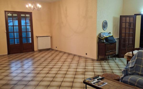 Maison à vendre    6 pièces •  Désertines