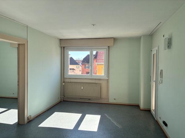 Bureau - 4 pièces - 71 m²