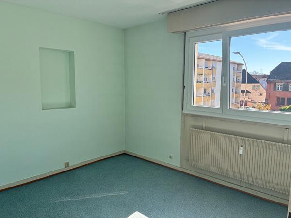 Bureau - 4 pièces - 71 m²
