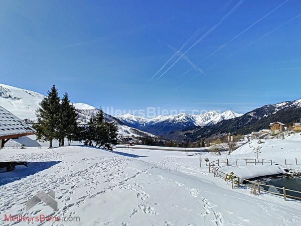 T4 rare centre station Saint François Longchamp 61 m2 3 chambres.