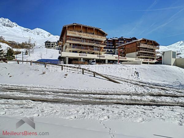 T4 rare centre station Saint François Longchamp 61 m2 3 chambres.