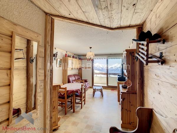 T4 rare centre station Saint François Longchamp 61 m2 3 chambres.