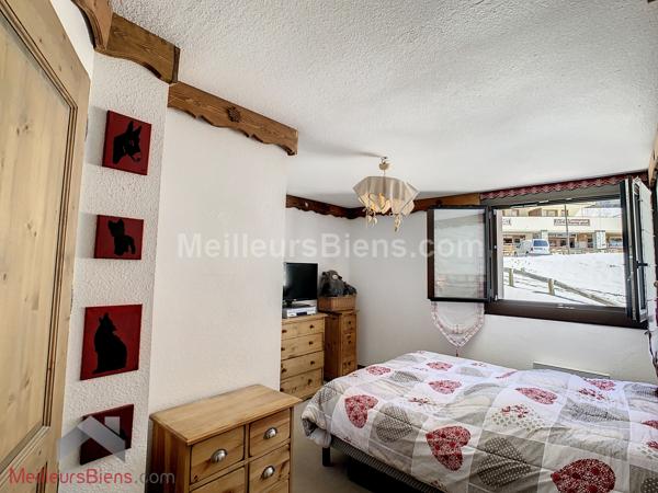 T4 rare centre station Saint François Longchamp 61 m2 3 chambres.