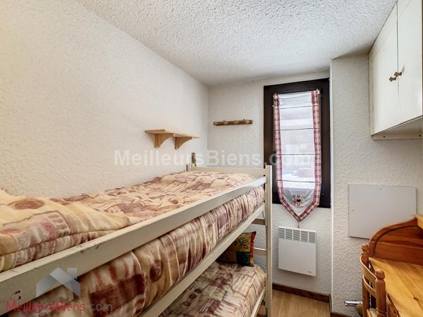 T4 rare centre station Saint François Longchamp 61 m2 3 chambres.