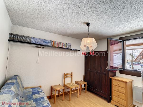 T4 rare centre station Saint François Longchamp 61 m2 3 chambres.