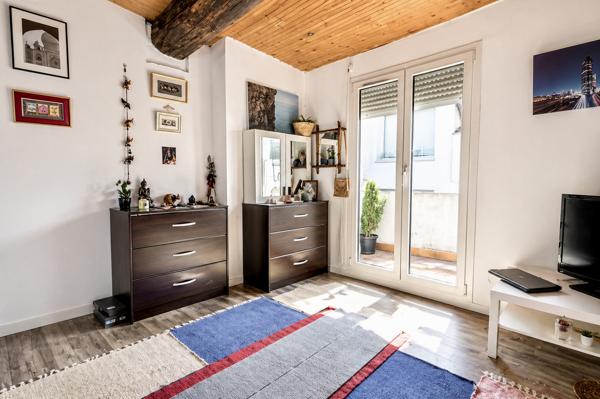Maison d'architecte comprenant une maison, un studio, un bureau indépendant
