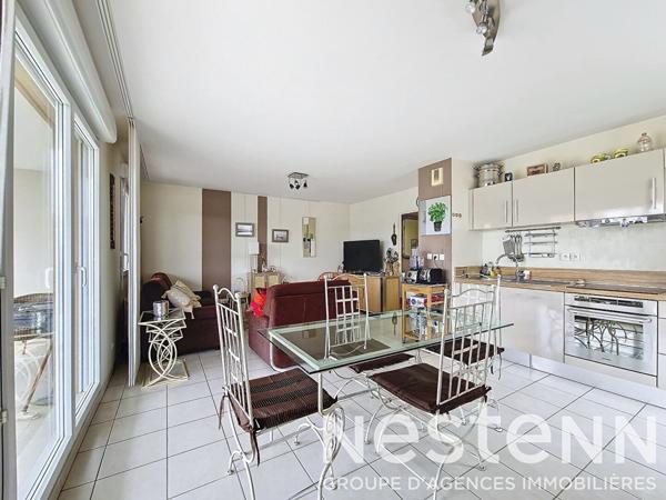 ST LAURENT DE MURE Centre - Appartement 4 pièces de 81,31m² avec terrasse et garage double