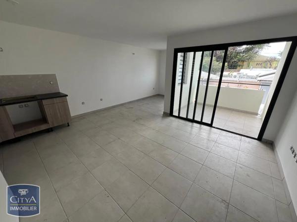 Appartement à louer 3 pièces 61.4m² Saint-Pierre (97410)