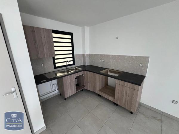 Appartement à louer 3 pièces 61.4m² Saint-Pierre (97410)