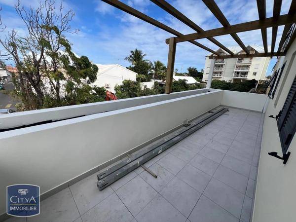 Appartement à louer 3 pièces 61.4m² Saint-Pierre (97410)