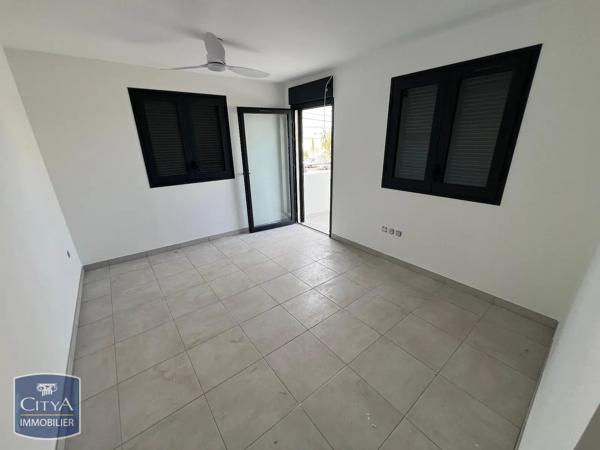Appartement à louer 3 pièces 61.4m² Saint-Pierre (97410)