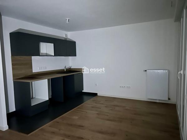 Location Studio 29.68 m² - Cergy 95000