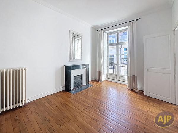 Location appartement Nantes : 1 071 € - AJP Immobilier Nantes Ouest