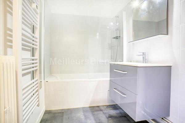 Appartement familial 3 chambres avec terrasse et magnifique vue!