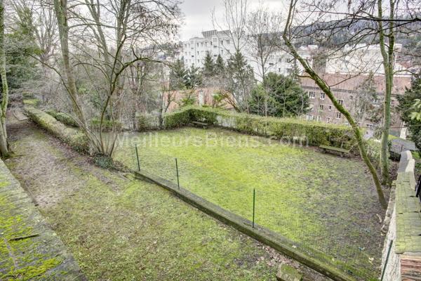 Appartement familial 3 chambres avec terrasse et magnifique vue!