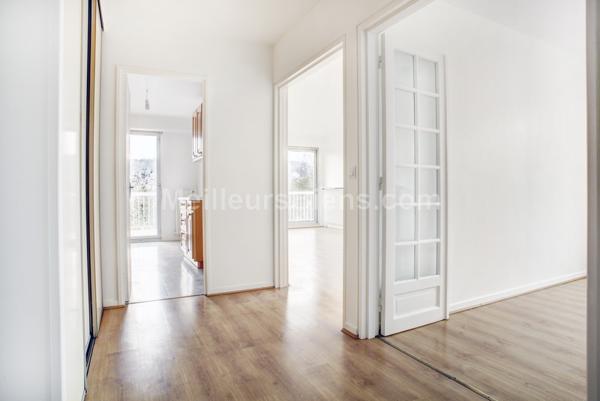 Appartement familial 3 chambres avec terrasse et magnifique vue!