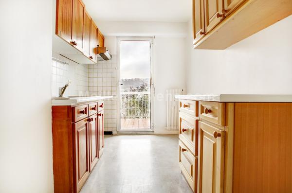 Appartement familial 3 chambres avec terrasse et magnifique vue!