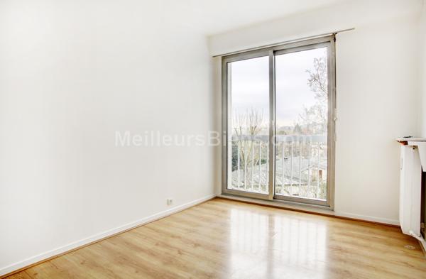 Appartement familial 3 chambres avec terrasse et magnifique vue!
