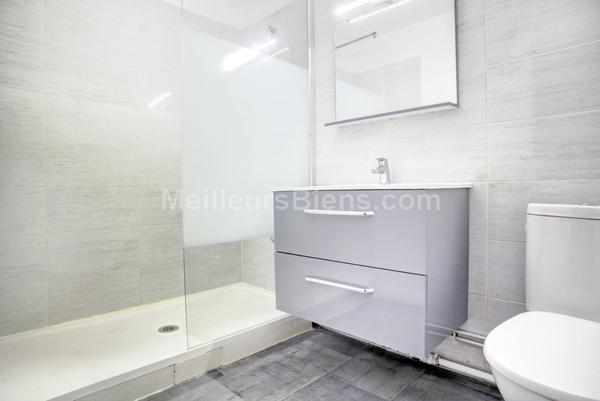 Appartement familial 3 chambres avec terrasse et magnifique vue!