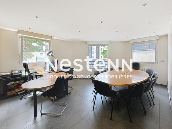 Locaux Professionnels modernes avec 4 Bureaux de 80m² Av Roosevelt - 69500 BRON
