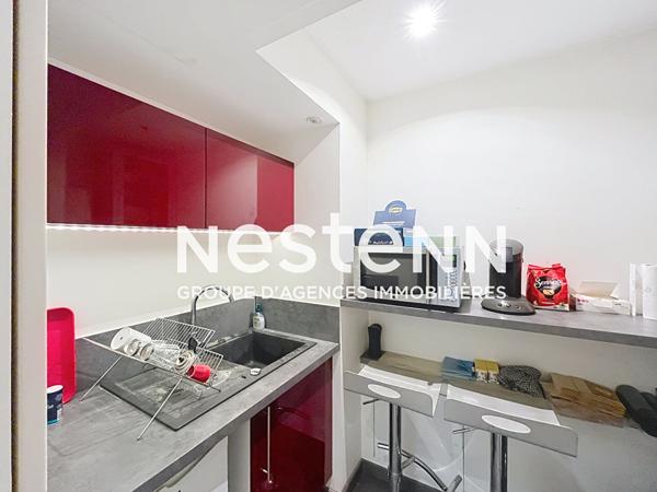 Locaux Professionnels modernes avec 4 Bureaux de 80m² Av Roosevelt - 69500 BRON