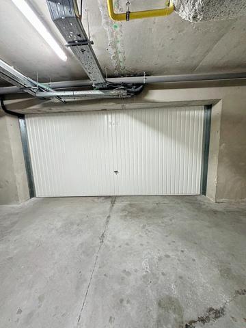 Stationnement à louer  •  40,90 m2 Valence