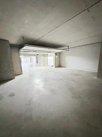 Stationnement à louer  •  40,90 m2 Valence