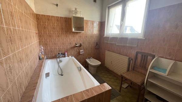 A VENDRE Maison 3 chambres et grenier amenageable au coeur de Carnac plage, la grande plage a pied