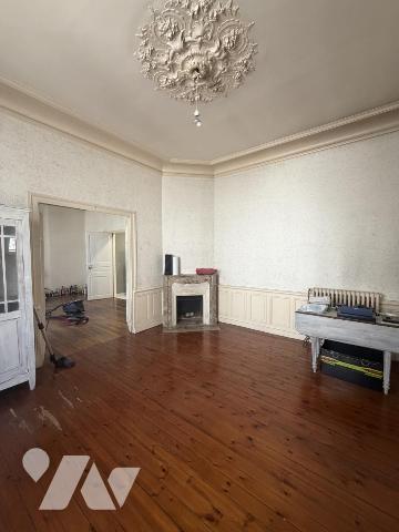 MAISON DE CARACTERE A RENOVER - QUARTIER ZOLA - MELLINET