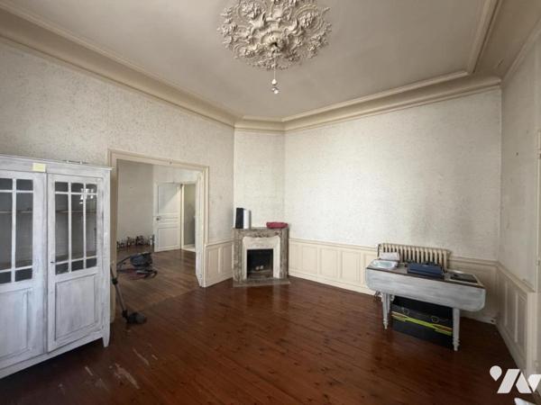 MAISON DE CARACTERE A RENOVER - QUARTIER ZOLA - MELLINET