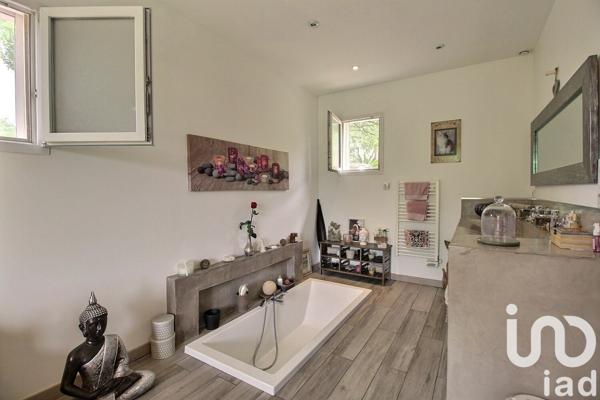 Maison 5 pièces de 138 m² à Évenos (83330)