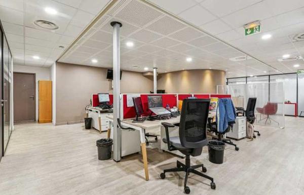 Bureaux à louer à PARIS 75017