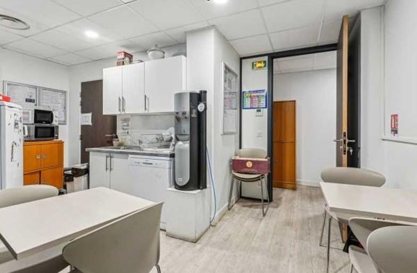 Bureaux à louer à PARIS 75017