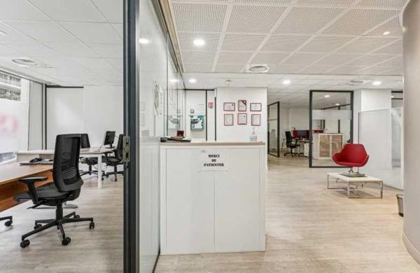 Bureaux à louer à PARIS 75017
