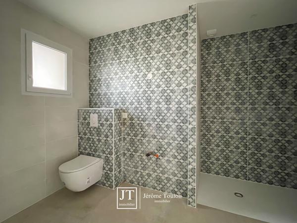 Maison
                                                                                                                                                                                                                                                                                                                        5 pièce(s)                                                                                                                                                                                                          3 chambre(s)                                                                                                                                                                                                          170  m²